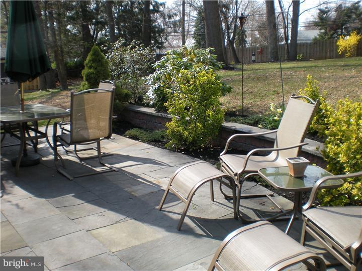 708 Barclay Lane Broomall, PA 19008 - Photo 4 of 21 Patio