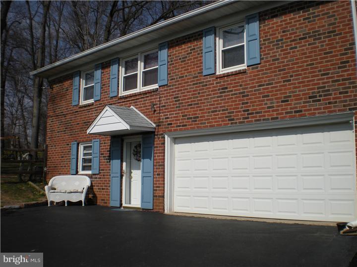 708 Barclay Lane Broomall, PA 19008 - Photo 7 of 21 Exterior Side