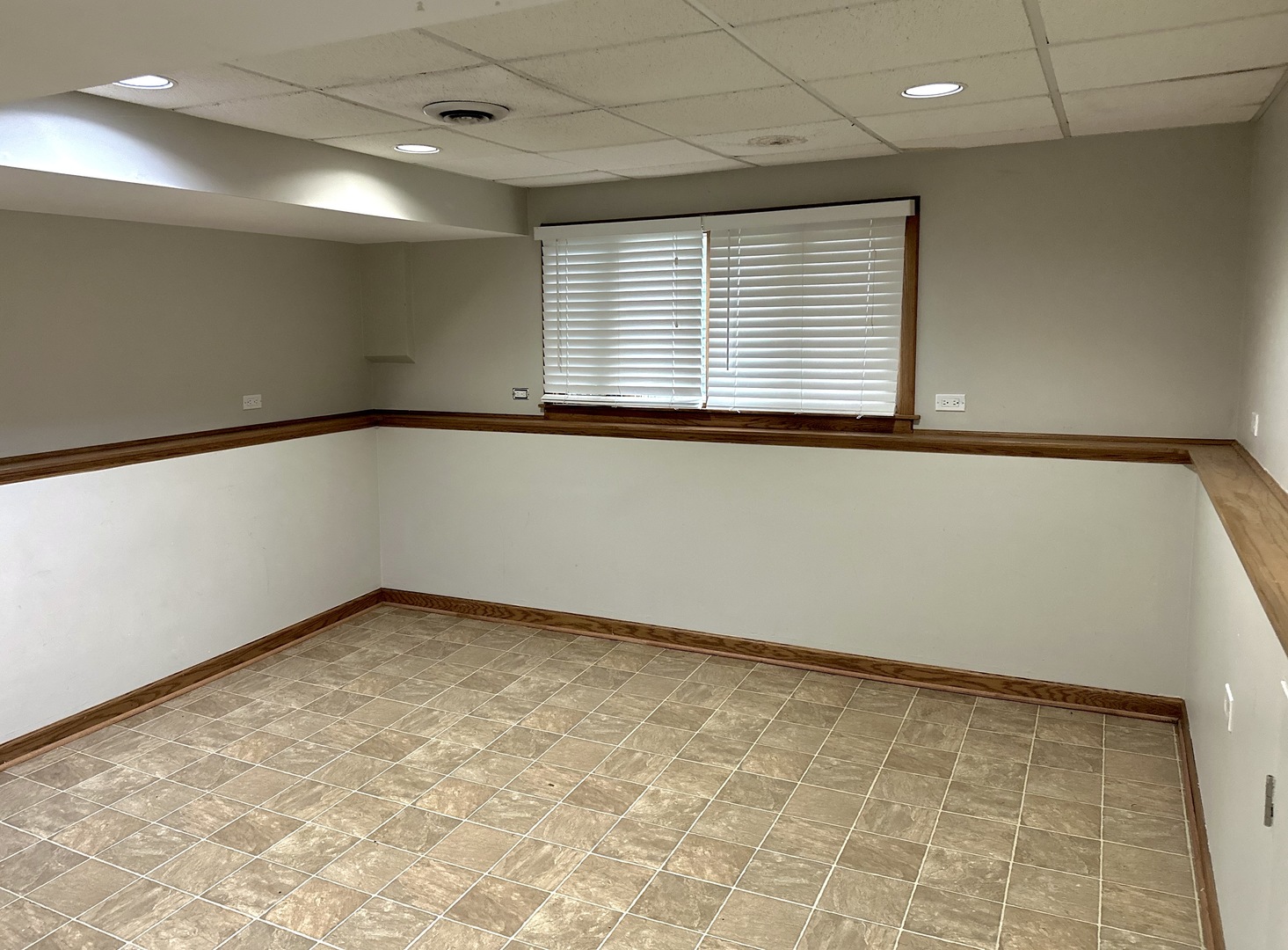 18453 Clyde Road Homewood, IL 60430 - Photo 12 of 15 a view of an empty room with a window