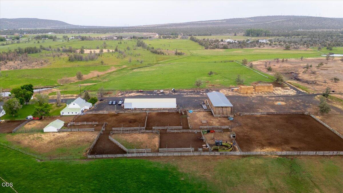 10410 Southwest Houston Lake Road Powell Butte, OR 97753 - Photo 10 of 92