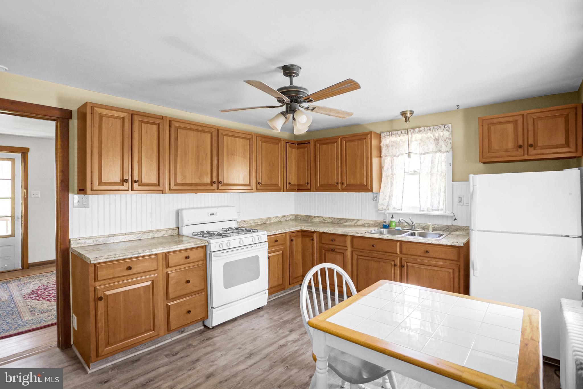 1096 Church Lane Road Reading, PA 19606 - Photo 11 of 20
