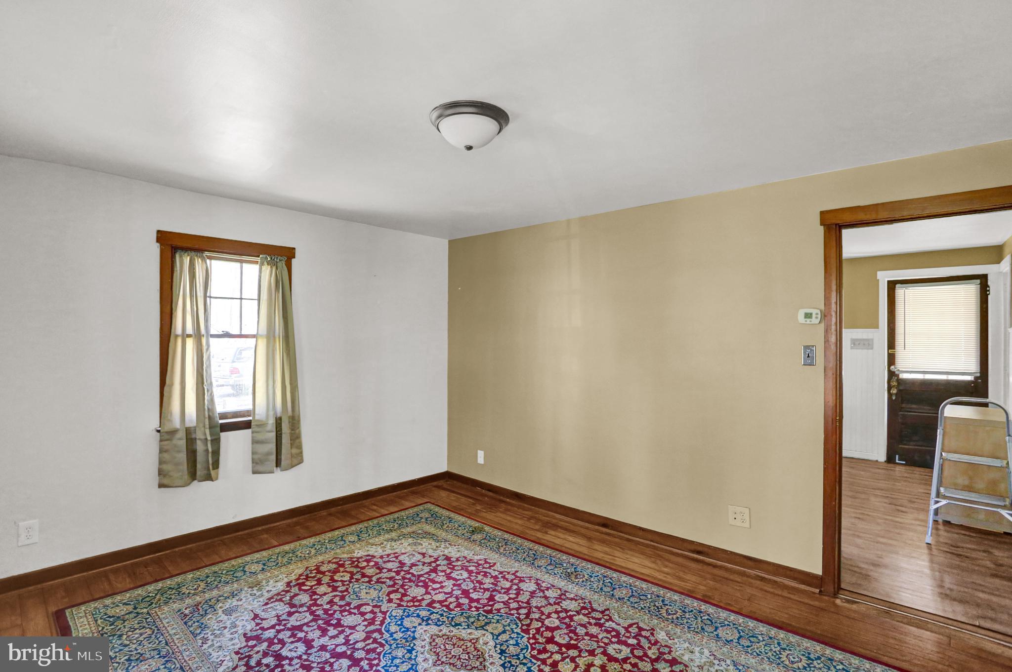 1096 Church Lane Road Reading, PA 19606 - Photo 8 of 20 Quaint Living Room