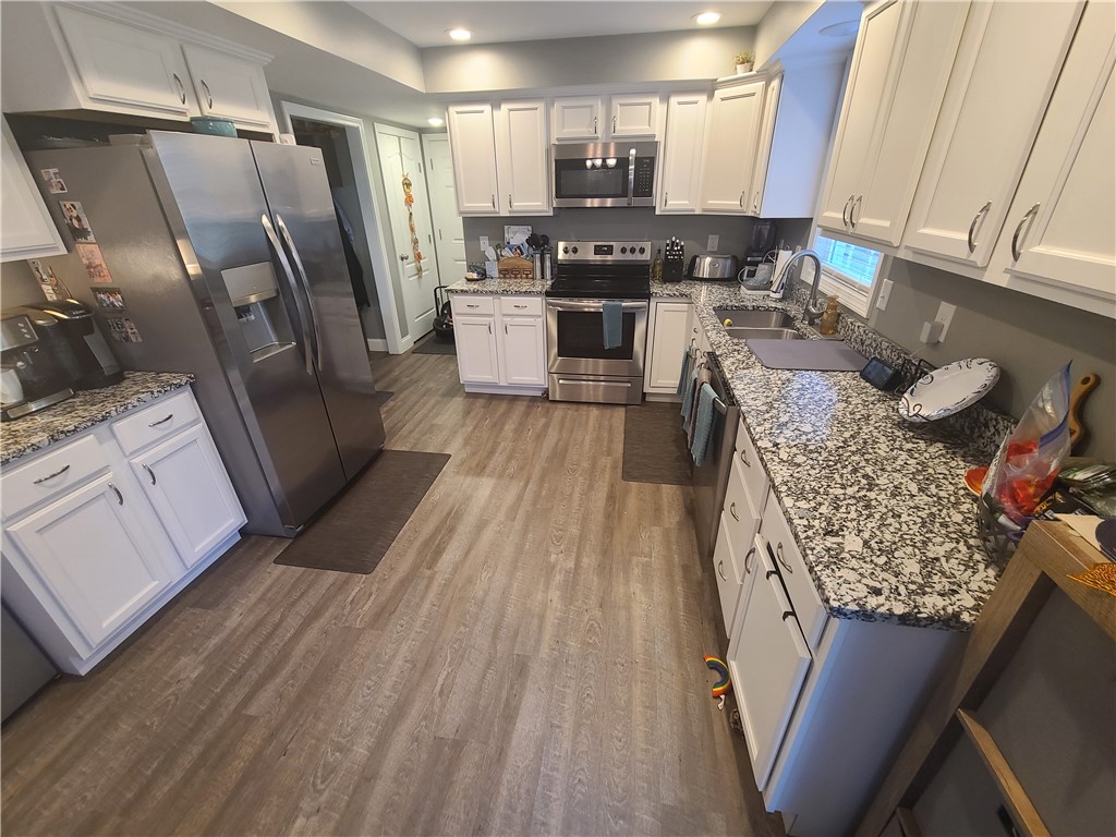 5 Victory Falls Road Coventry, RI 02827 - Photo 10 of 35 Kitchen