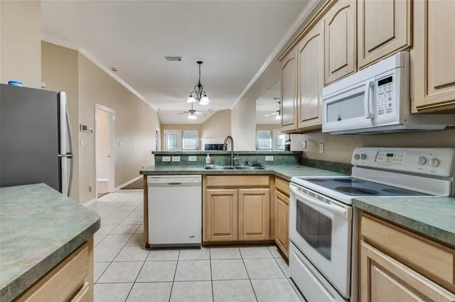 $1,900 | 4051 Cottage Park Court, Arlington, TX 76013