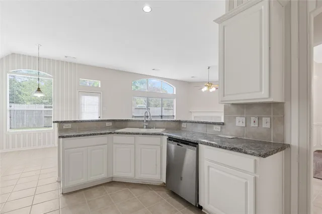 $2,100 | 18407 Timber Strand Drive, Houston, TX 77084