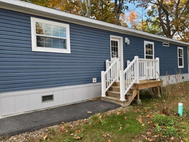 $190,000 | 139 Robin Hood Lane, Exeter, NH 03833