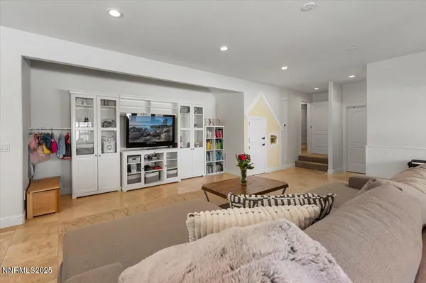 $1,950,000 | 10141 Indian Ridge Drive, Reno, NV 89511