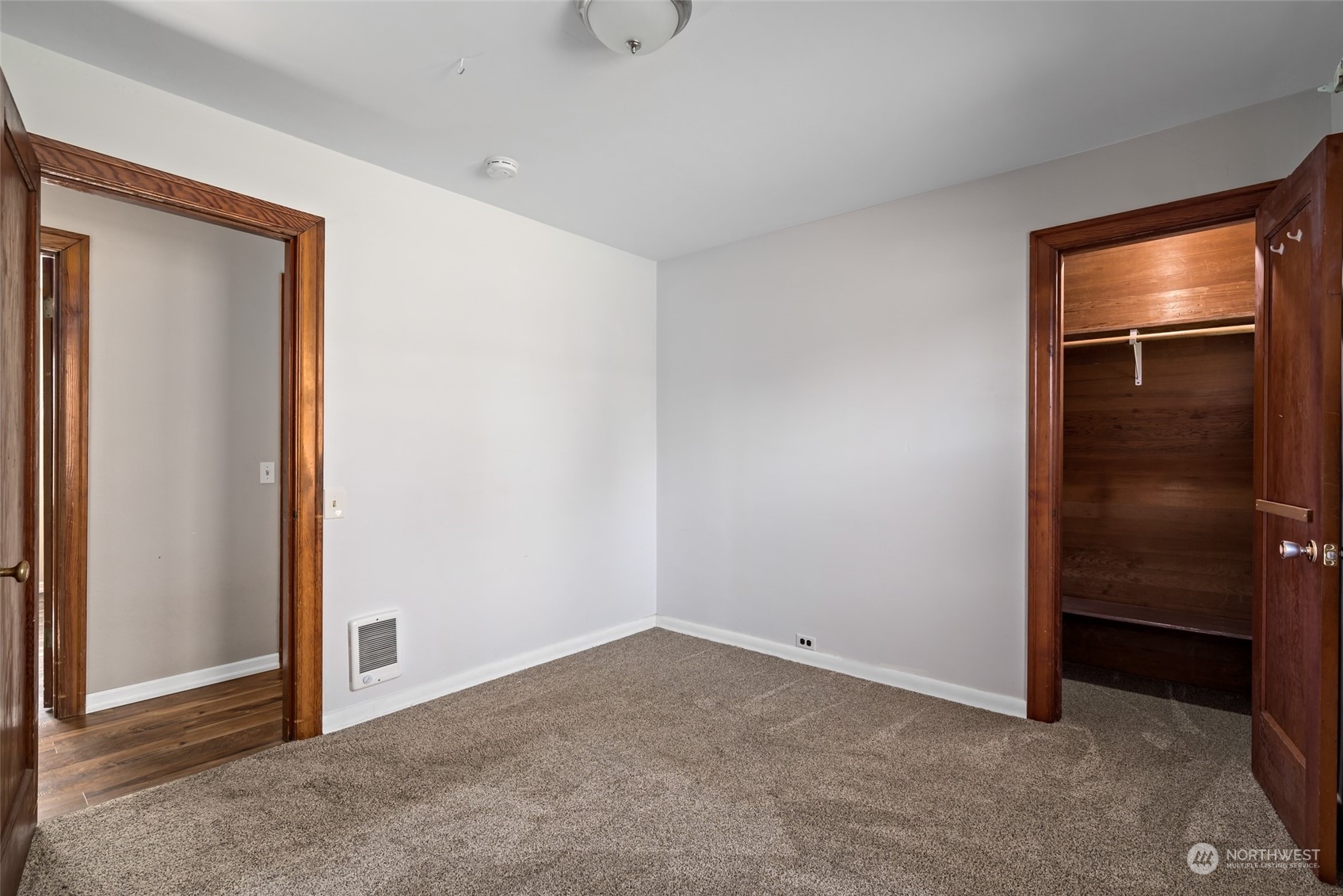 1932 Zylstra Road Oak Harbor, WA 98277 - Photo 25 of 40 an empty room with closet area