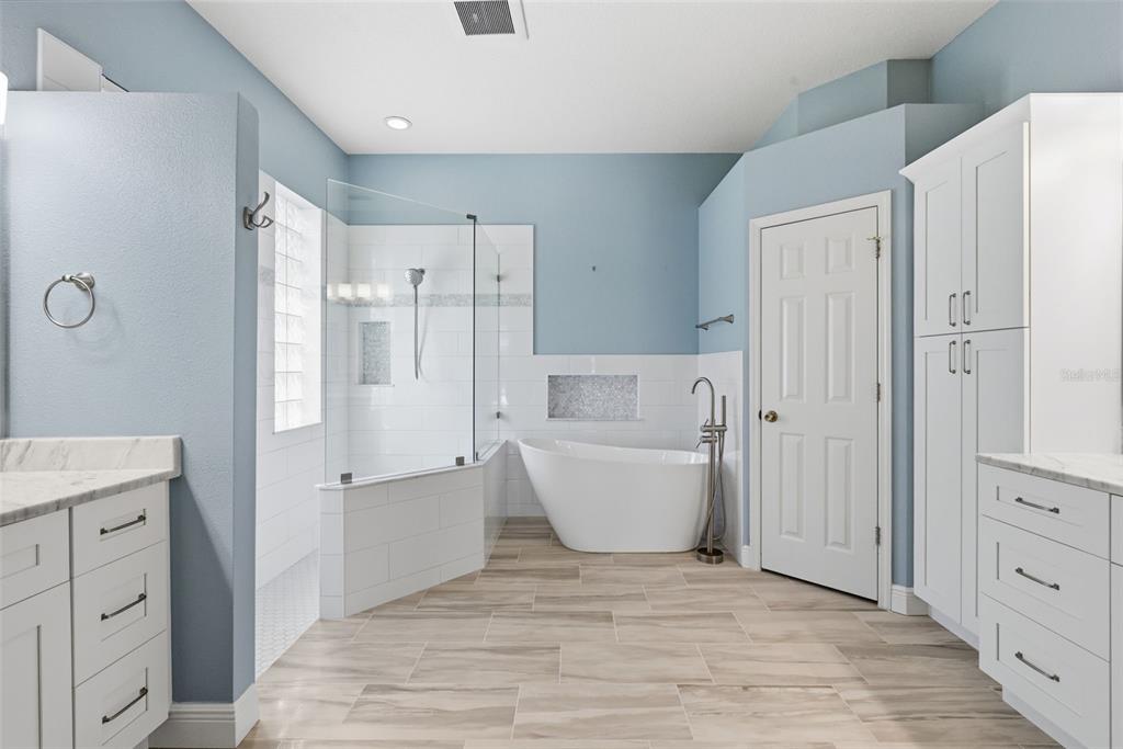 19607 Intrigue Way Lutz, FL 33558 - Photo 18 of 27