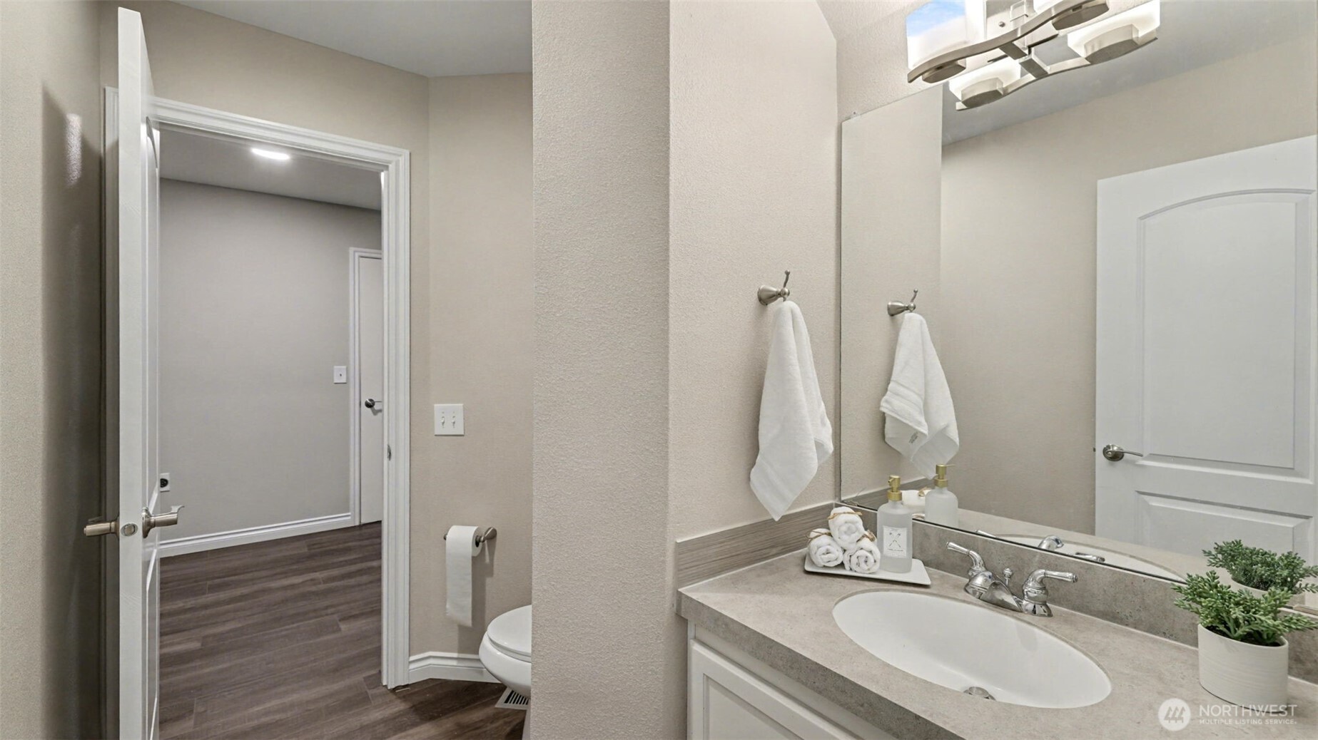 1909 Highpoint Street Enumclaw, WA 98022 - Photo 17 of 33