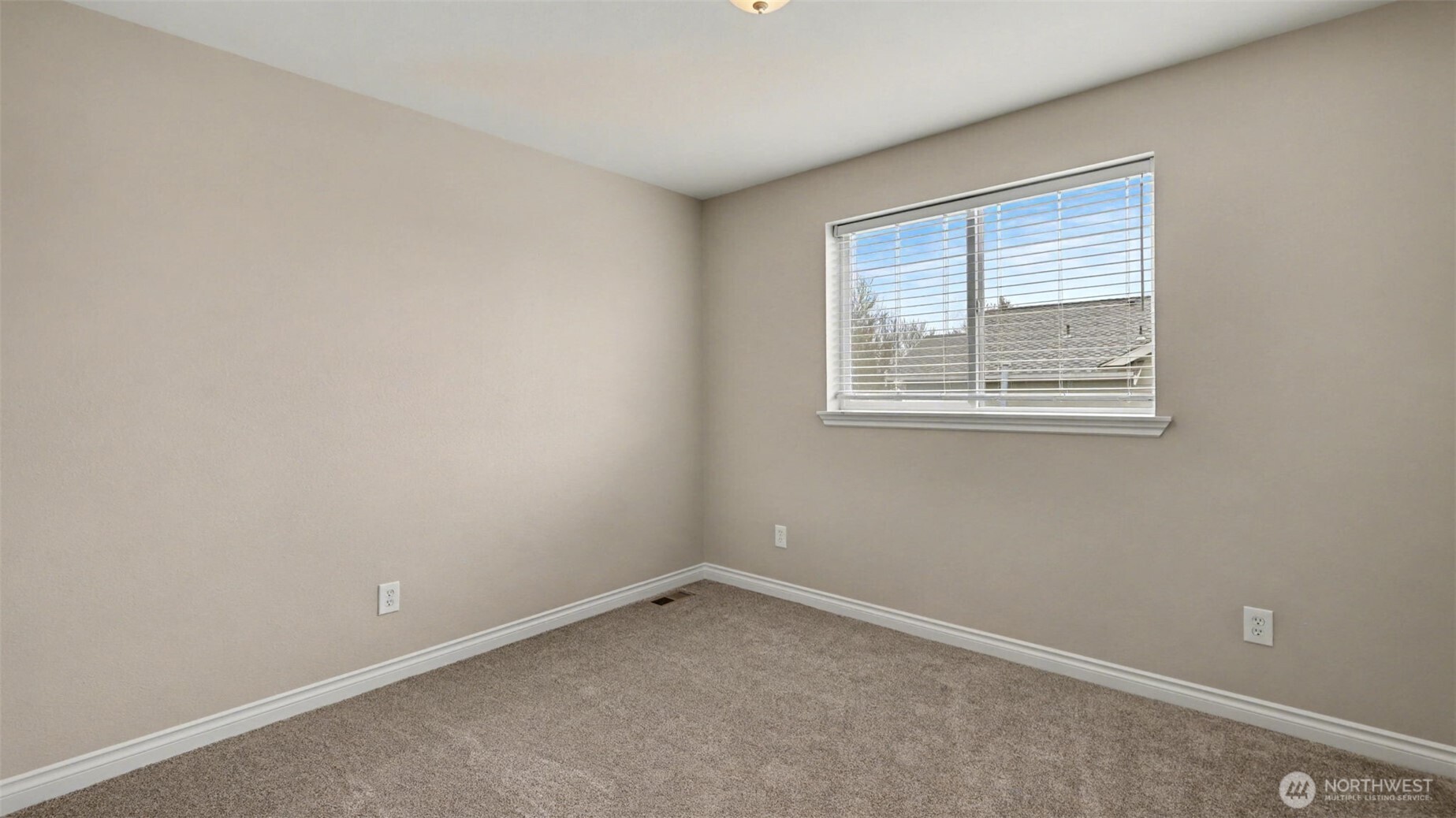 1909 Highpoint Street Enumclaw, WA 98022 - Photo 25 of 33