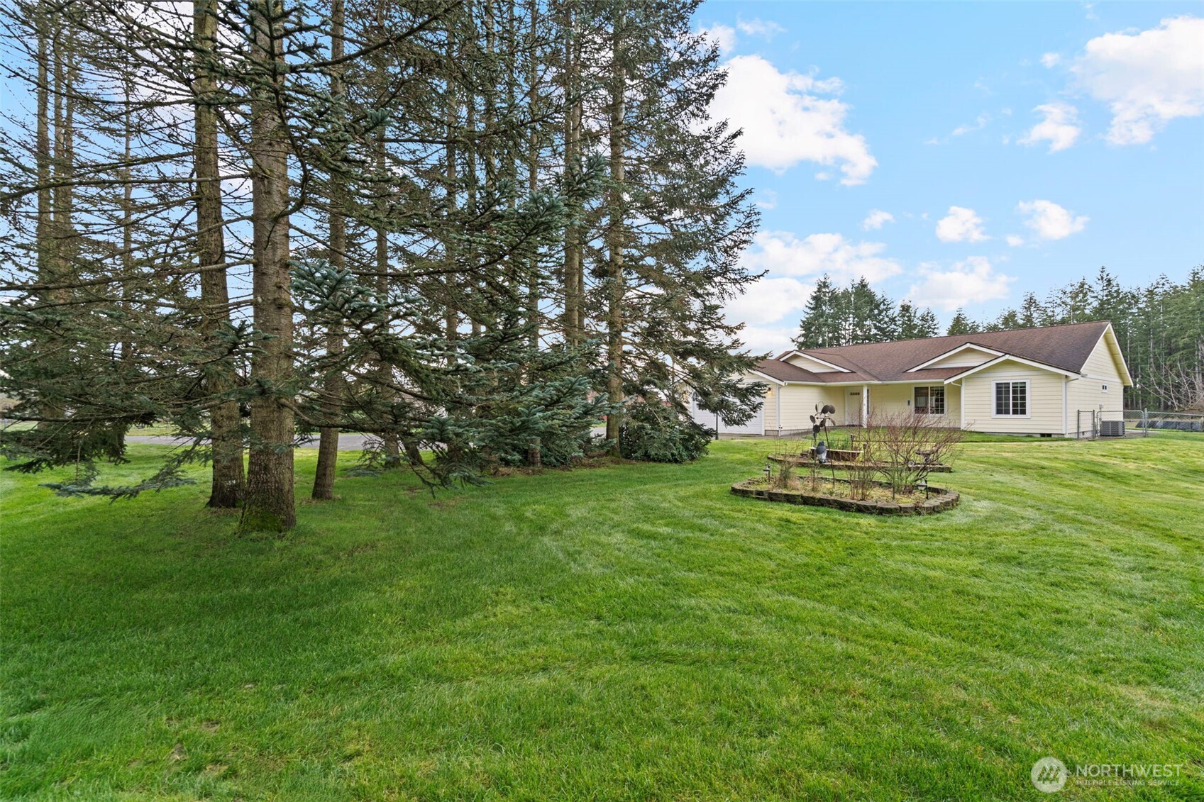 18647 Joselyn Road Southwest Rochester, WA 98579 - Photo 6 of 40