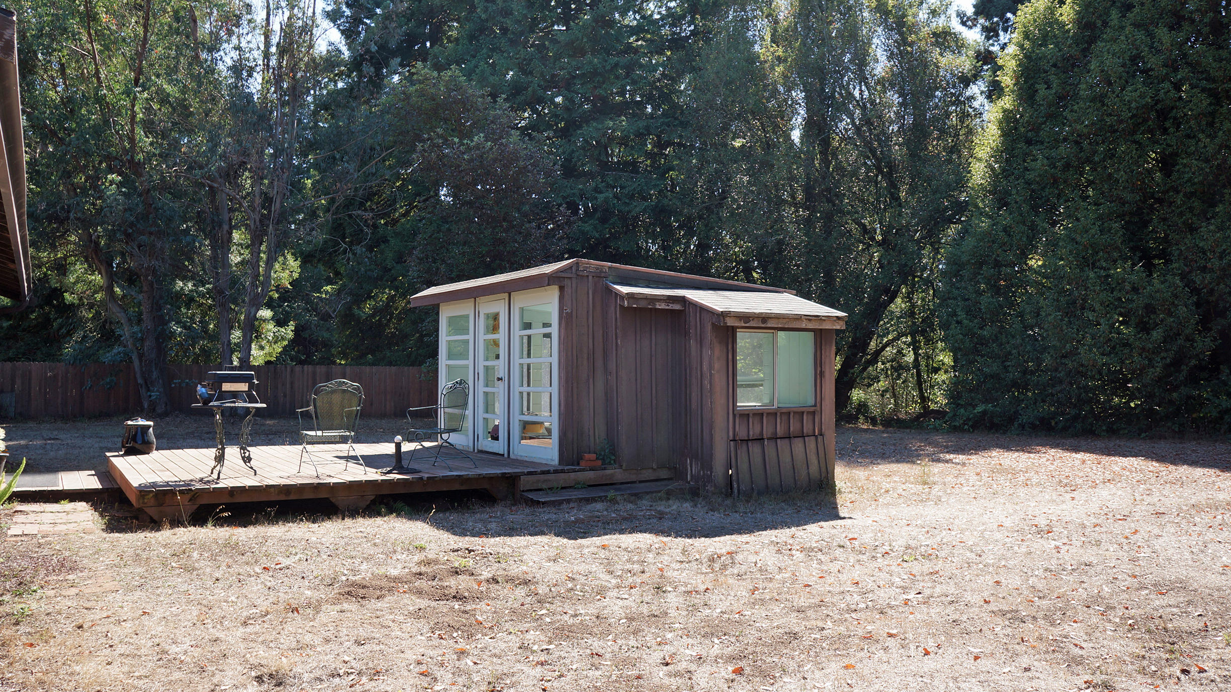 3502 Fisher Road Hydesville, CA 95547 - Photo 25 of 31 Patio and Building