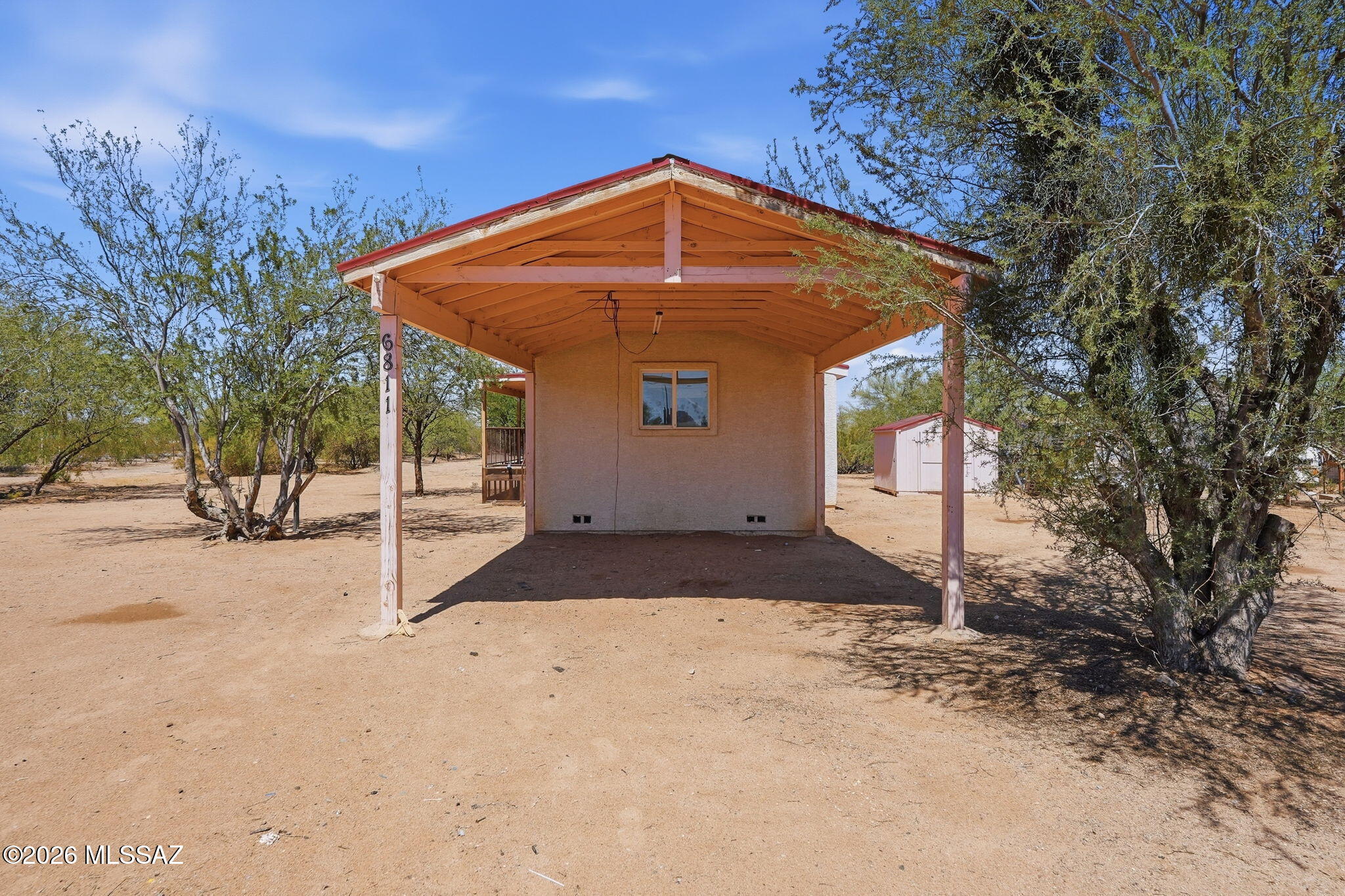 6811 North Guthrie Road Tucson, AZ 85743 - Photo 2 of 35 002_ListerPros