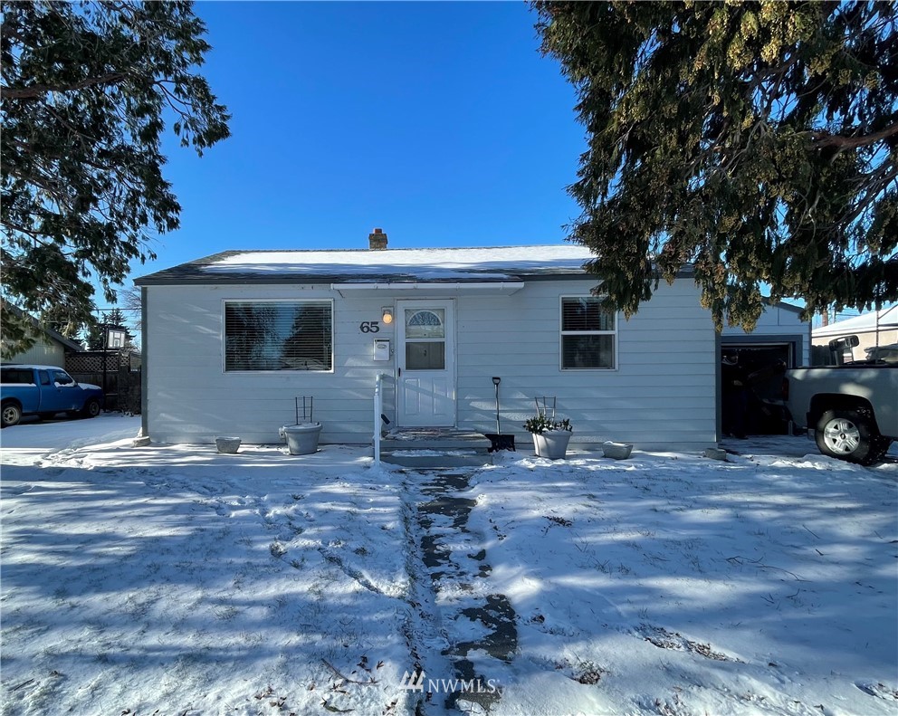 65 F Street Northeast Ephrata, WA 98823 - Photo 1 of 15 a view of a house with a patio