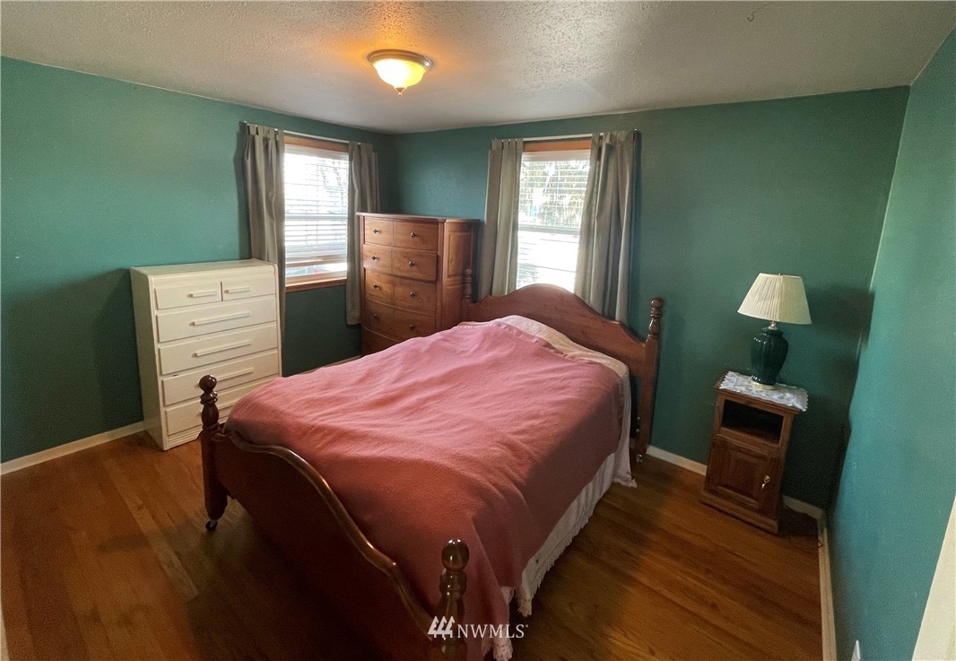 65 F Street Northeast Ephrata, WA 98823 - Photo 7 of 15 a bed sitting in a bedroom and dresser