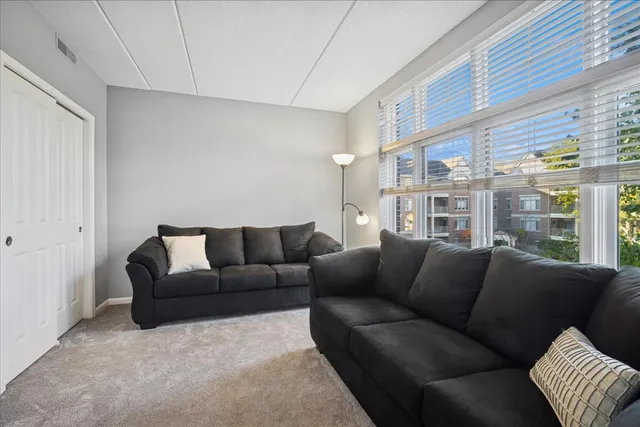 $349,000 | 425 Village Green South, Unit 314, Lincolnshire, IL 60069