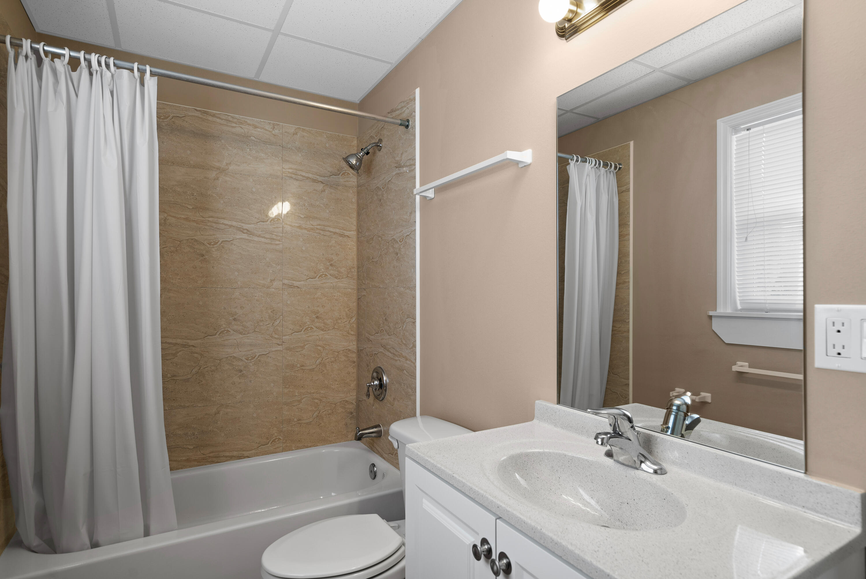 85 Holiday Boulevard Key Largo, FL 33037 - Photo 9 of 20 a bathroom with a sink toilet and shower