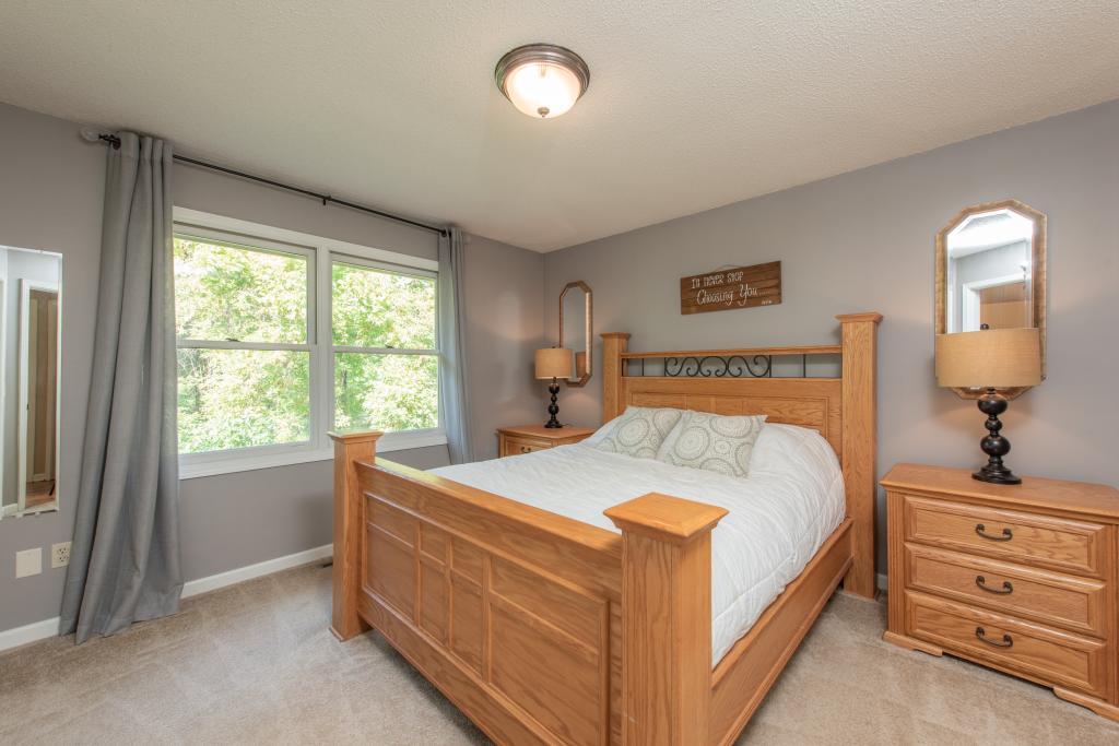 685 Carver Beach Road Chanhassen, MN 55317 - Photo 12 of 33 Gallery Image 12