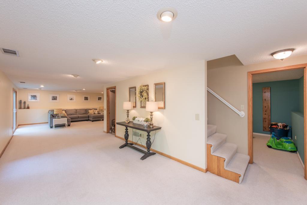 685 Carver Beach Road Chanhassen, MN 55317 - Photo 15 of 33 Gallery Image 15