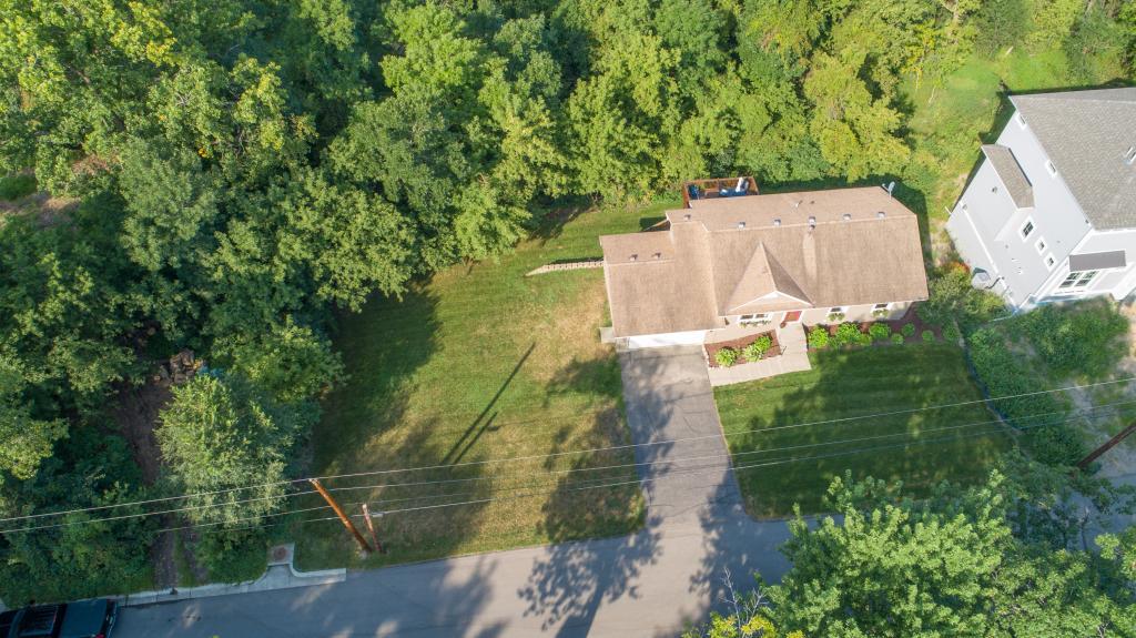 685 Carver Beach Road Chanhassen, MN 55317 - Photo 27 of 33 Gallery Image 27