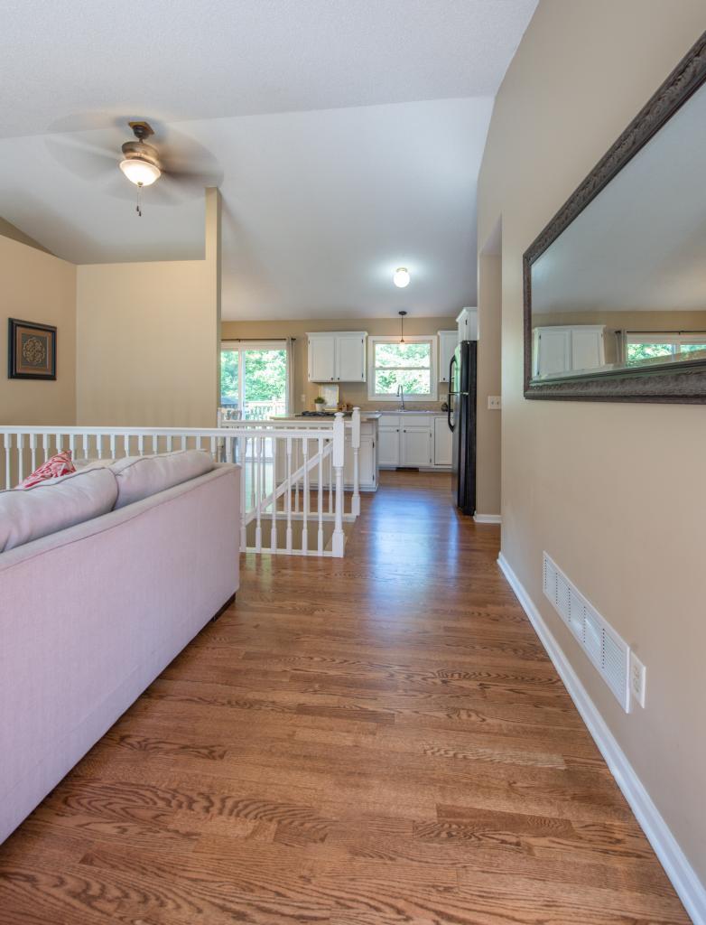 685 Carver Beach Road Chanhassen, MN 55317 - Photo 4 of 33 Gallery Image 4