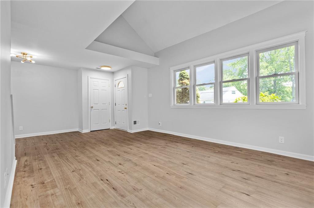 1090 Starr Road Crescent, PA 15046 - Photo 5 of 23 Gallery Image 5