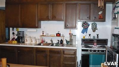 930 East Rock Road Allentown, PA 18103 - Photo 23 of 30 Kitchen in Lower Level