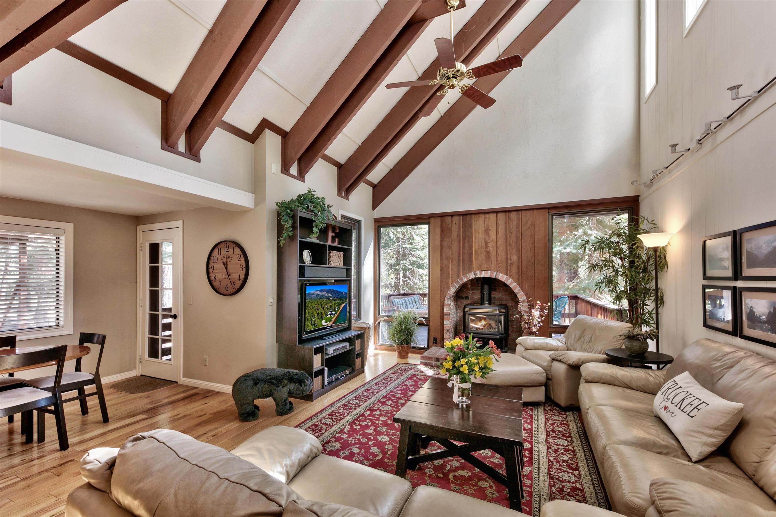 11561 Chamonix Road Truckee, CA 96161 - Photo 6 of 21 Gallery Image 6