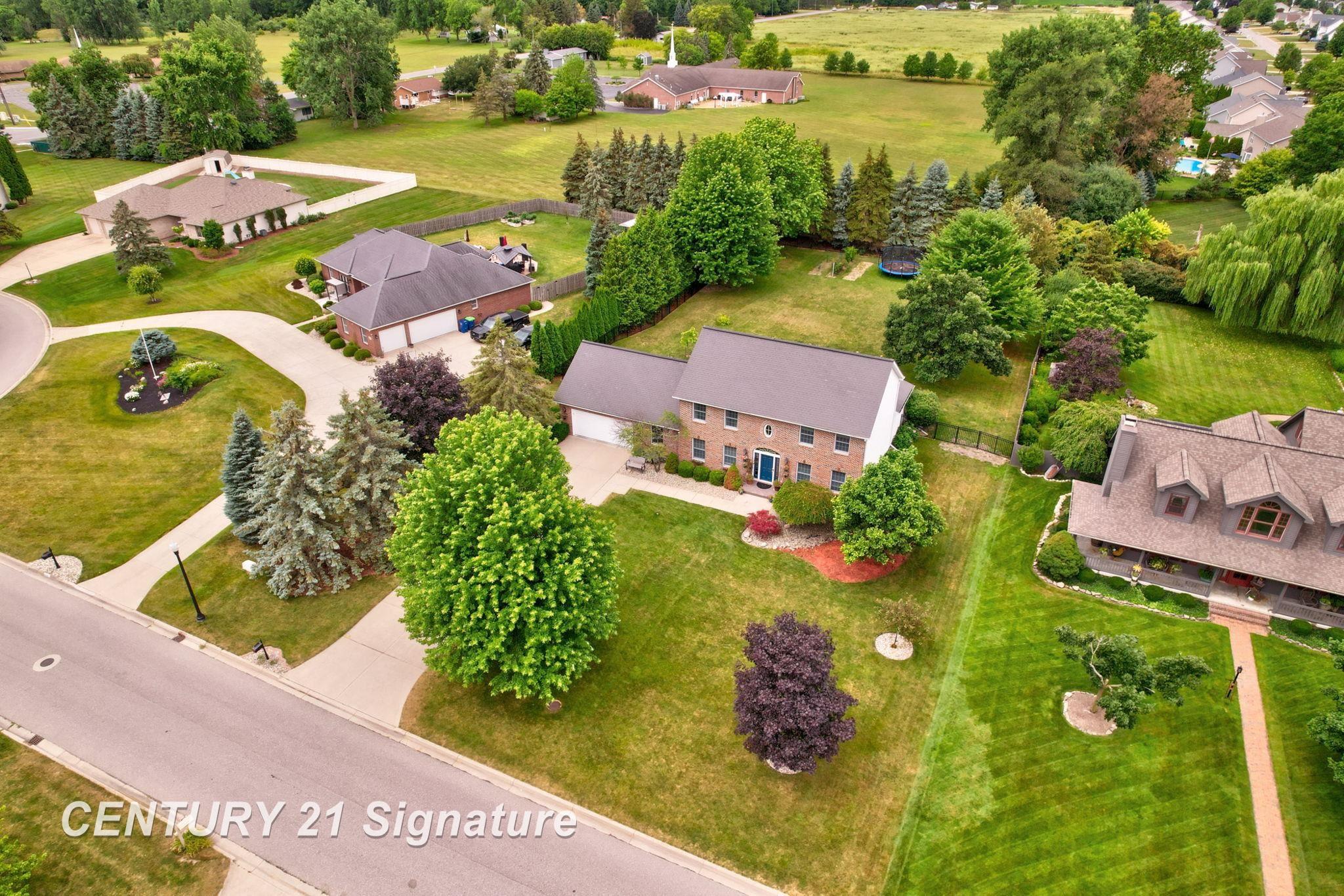 4111 Autumn Ridge Saginaw, MI 48603 - Photo 62 of 76 50182381-cda34502-0d41-4463-968c-66be6ca8eba0.JPG