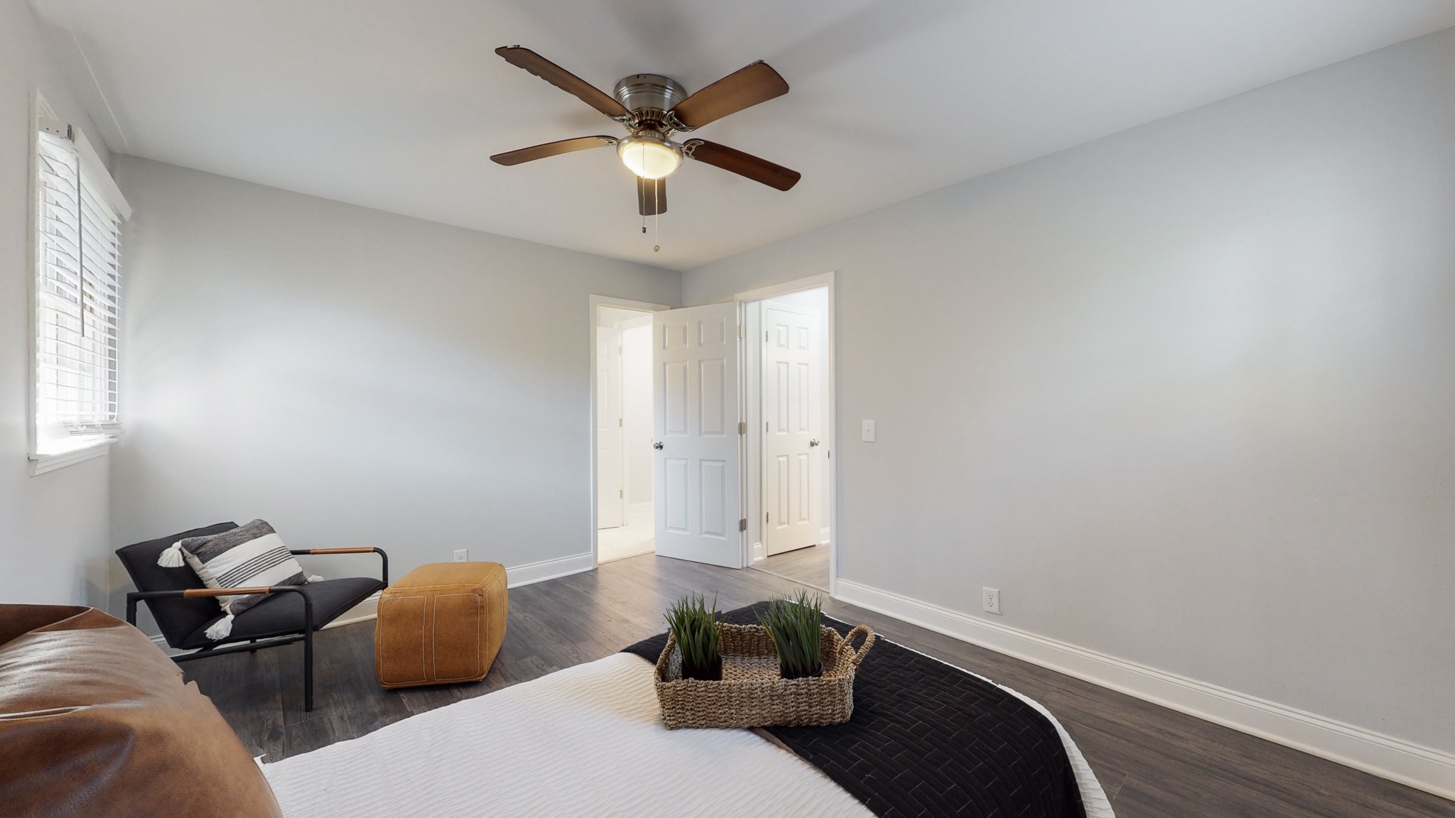 5514 Vanderbilt Road Old Hickory, TN 37138 - Photo 27 of 32 a living room with furniture and a potted plant
