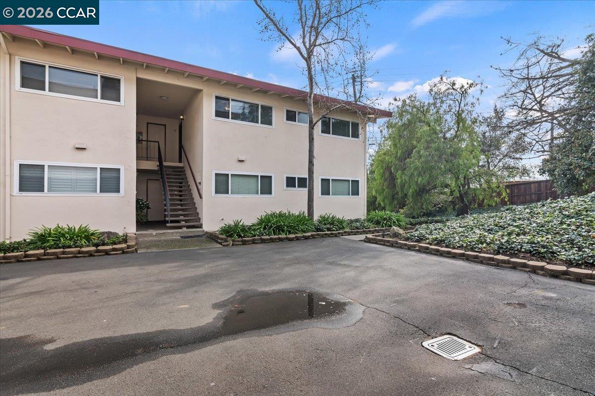 2180 Geary Road, Unit 18 Pleasant Hill, CA 94523 - Photo 15 of 19