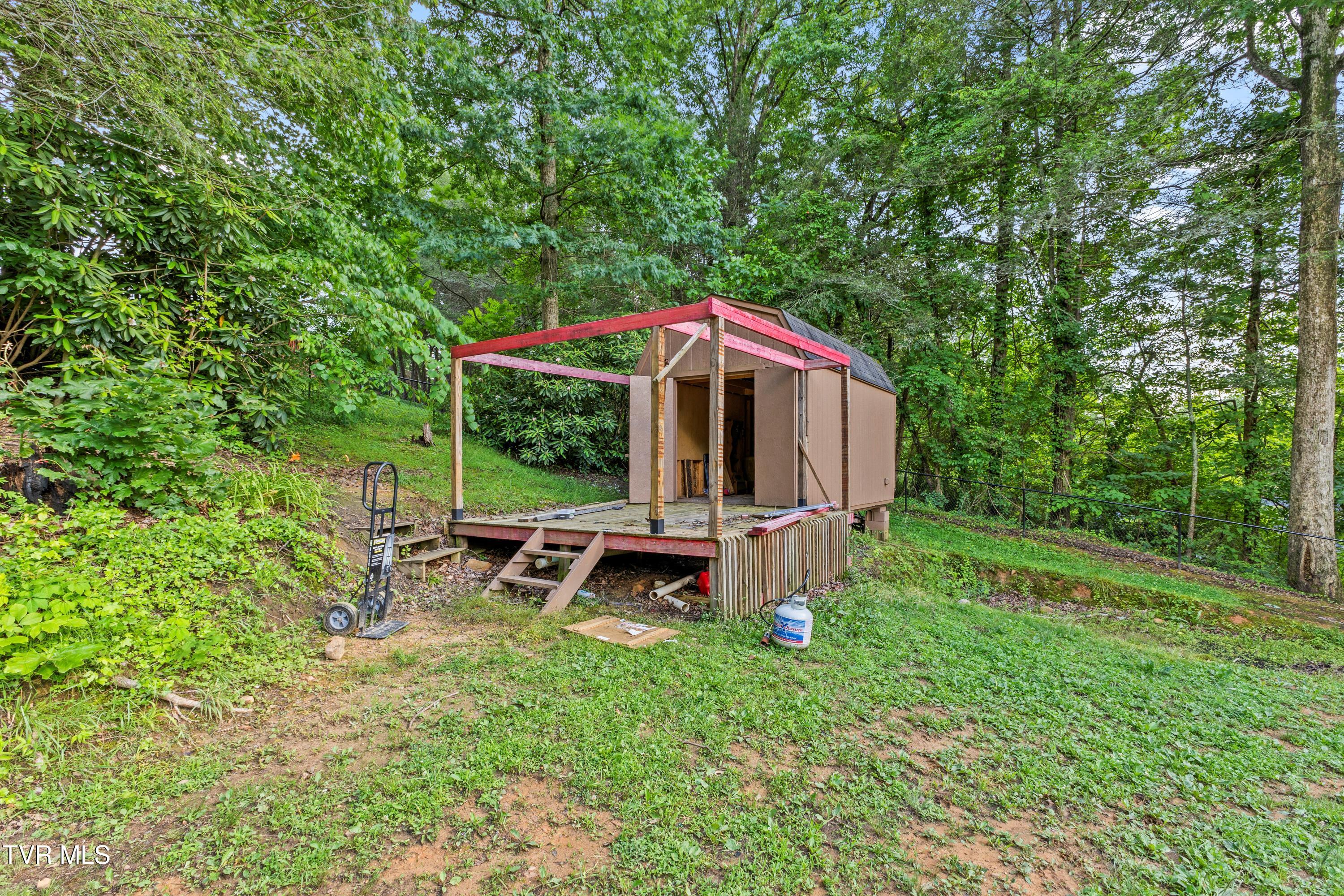 720 Holly Avenue Erwin, TN 37650 - Photo 20 of 26 r6cyx7ykwm