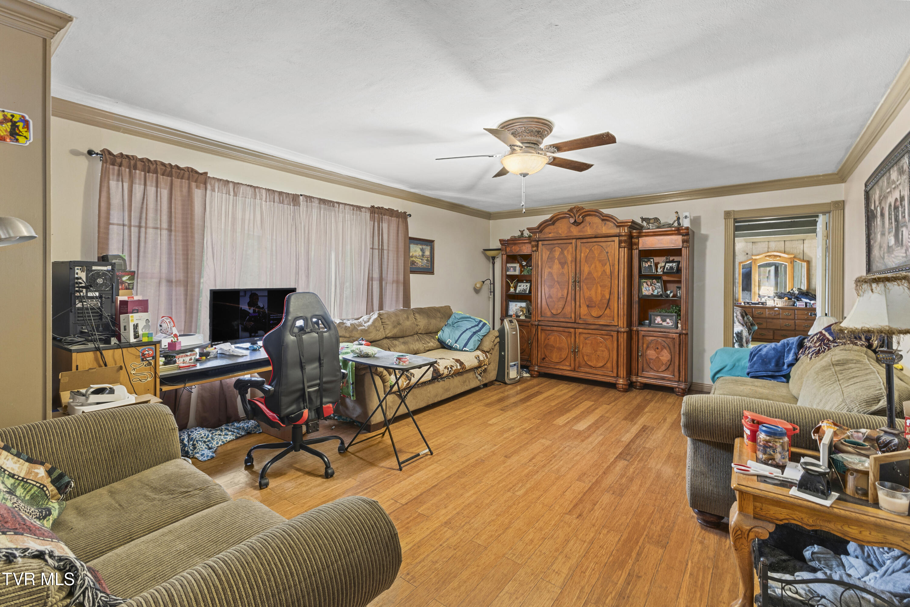 720 Holly Avenue Erwin, TN 37650 - Photo 10 of 26 128A6617