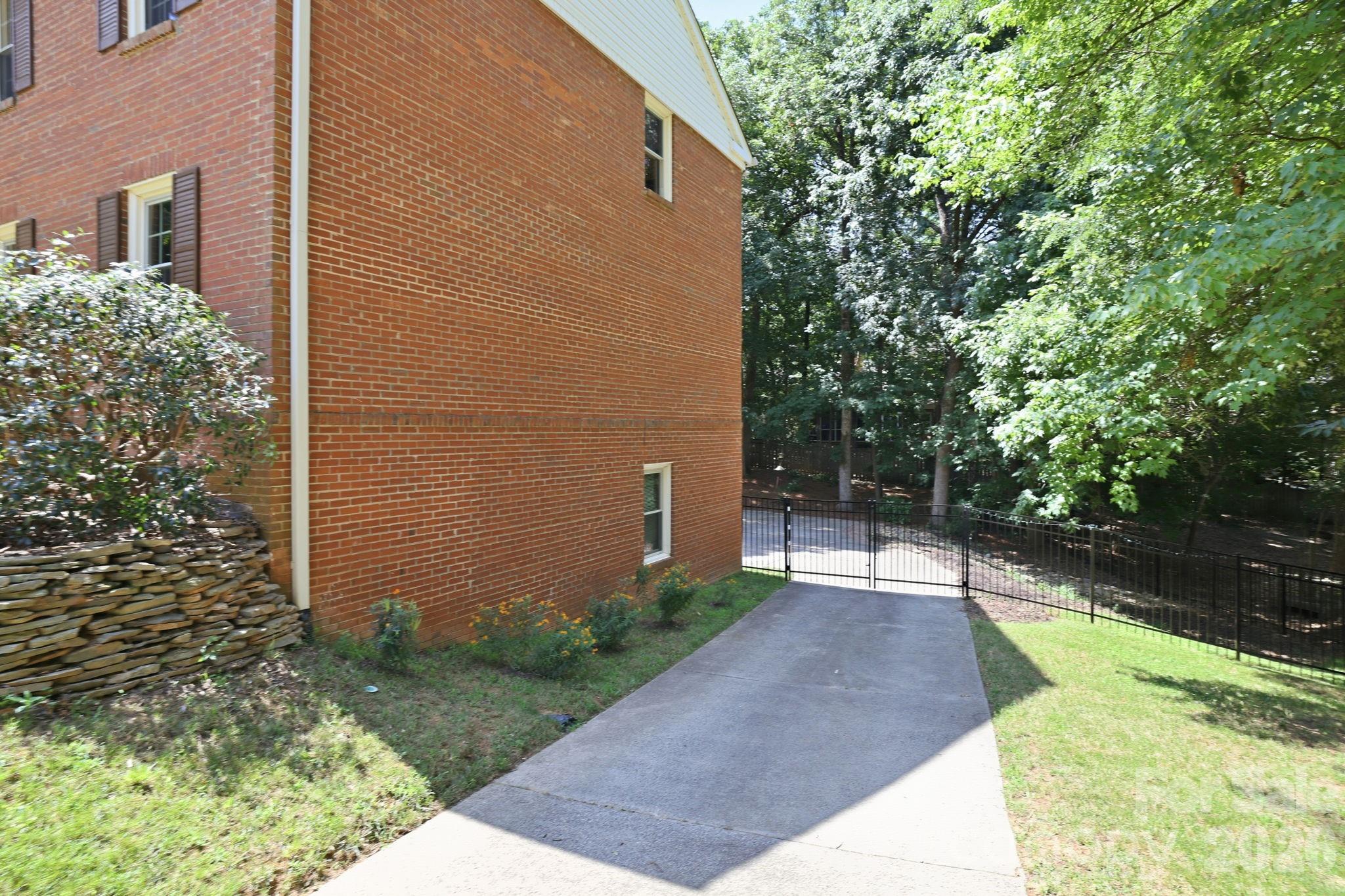 340 Walnut Point Drive Matthews, NC 28105 - Photo 35 of 48