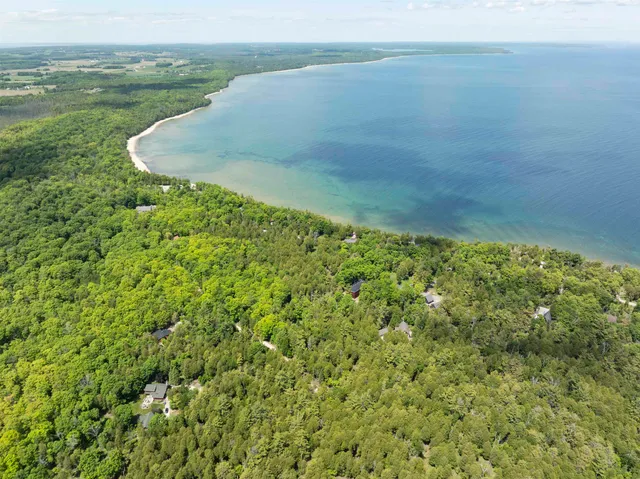 $185,000 | 5548 Cave Point Estates Way, Sturgeon Bay, WI 54235