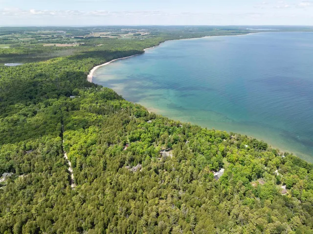 $185,000 | 5548 Cave Point Estates Way, Sturgeon Bay, WI 54235