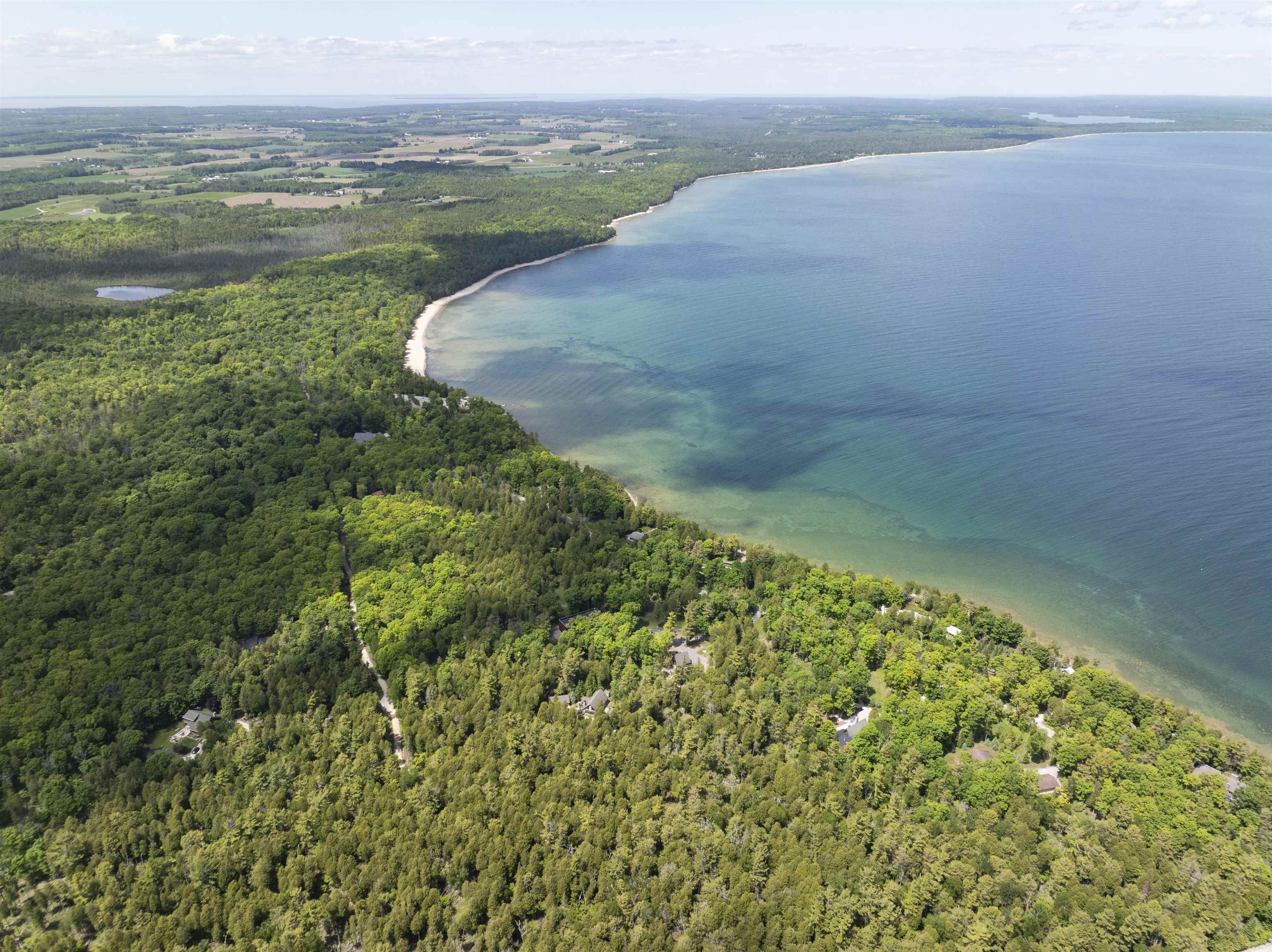 5548 Cave Point Estates Way Sturgeon Bay, WI 54235 - Photo 8 of 10