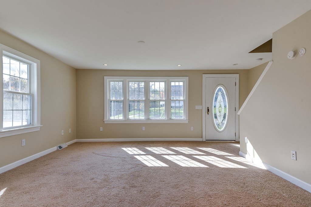 43 Arnhow Farm Road Fitchburg, MA 01420 - Photo 7 of 17 Gallery Image 7