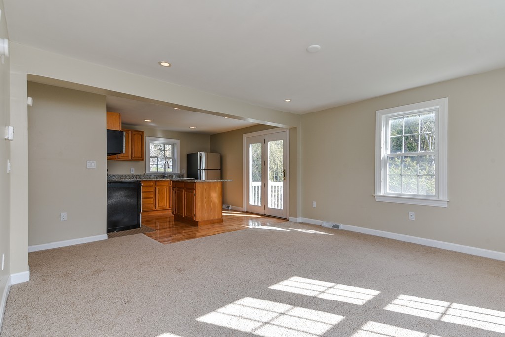 43 Arnhow Farm Road Fitchburg, MA 01420 - Photo 9 of 17 Gallery Image 9