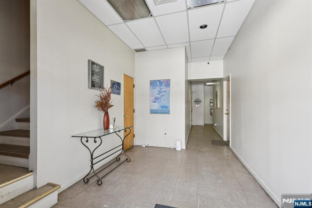 243 Rock Road Glen Rock, NJ 07452 - Photo 7 of 41