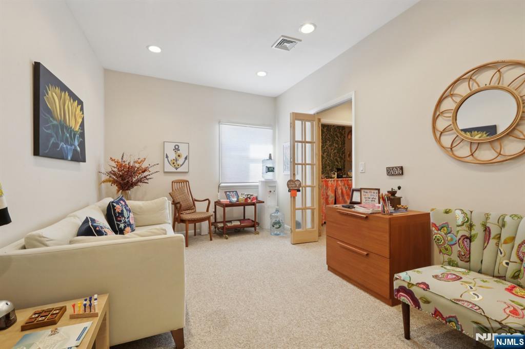 243 Rock Road Glen Rock, NJ 07452 - Photo 9 of 41