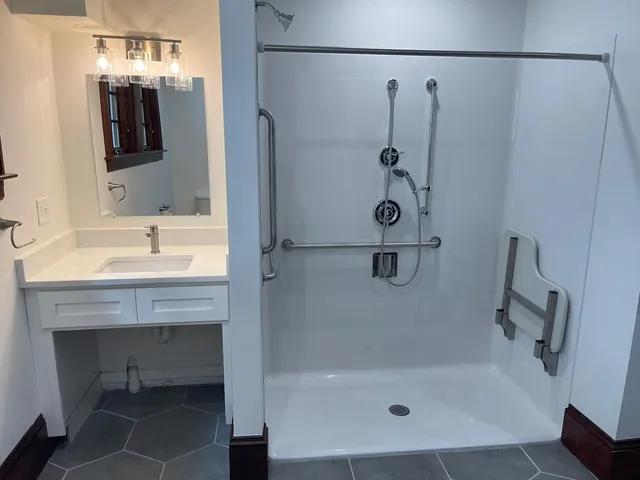 $1,800 | 41 Summer Street, Unit 5, Leominster, MA 01453