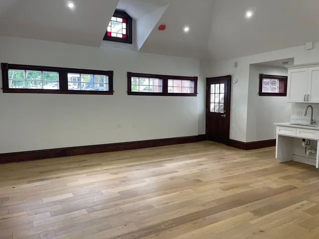 $1,800 | 41 Summer Street, Unit 5, Leominster, MA 01453