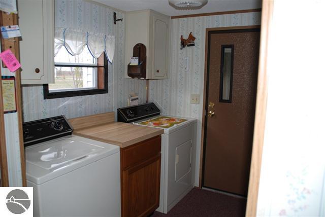 2882 Peckens Road Honor, MI 49640 - Photo 6 of 15 1734758-5.JPG