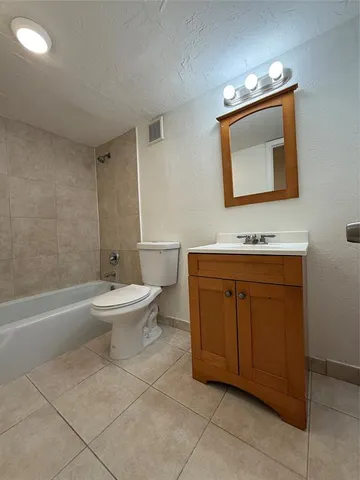 $2,200 | 1500 North Congress Avenue, Unit C25, West Palm Beach, FL 33401