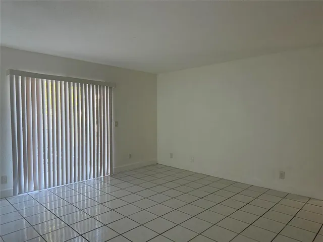 $2,200 | 1500 North Congress Avenue, Unit C25, West Palm Beach, FL 33401