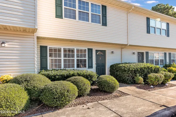 $1,330 | 57 Pirates Cove Drive, Swansboro, NC 28584
