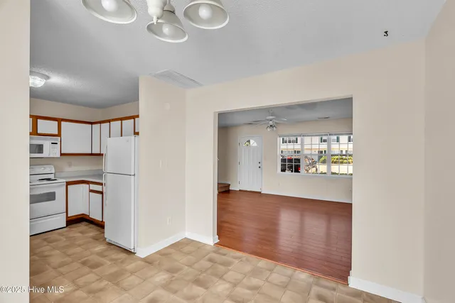 $1,330 | 57 Pirates Cove Drive, Swansboro, NC 28584