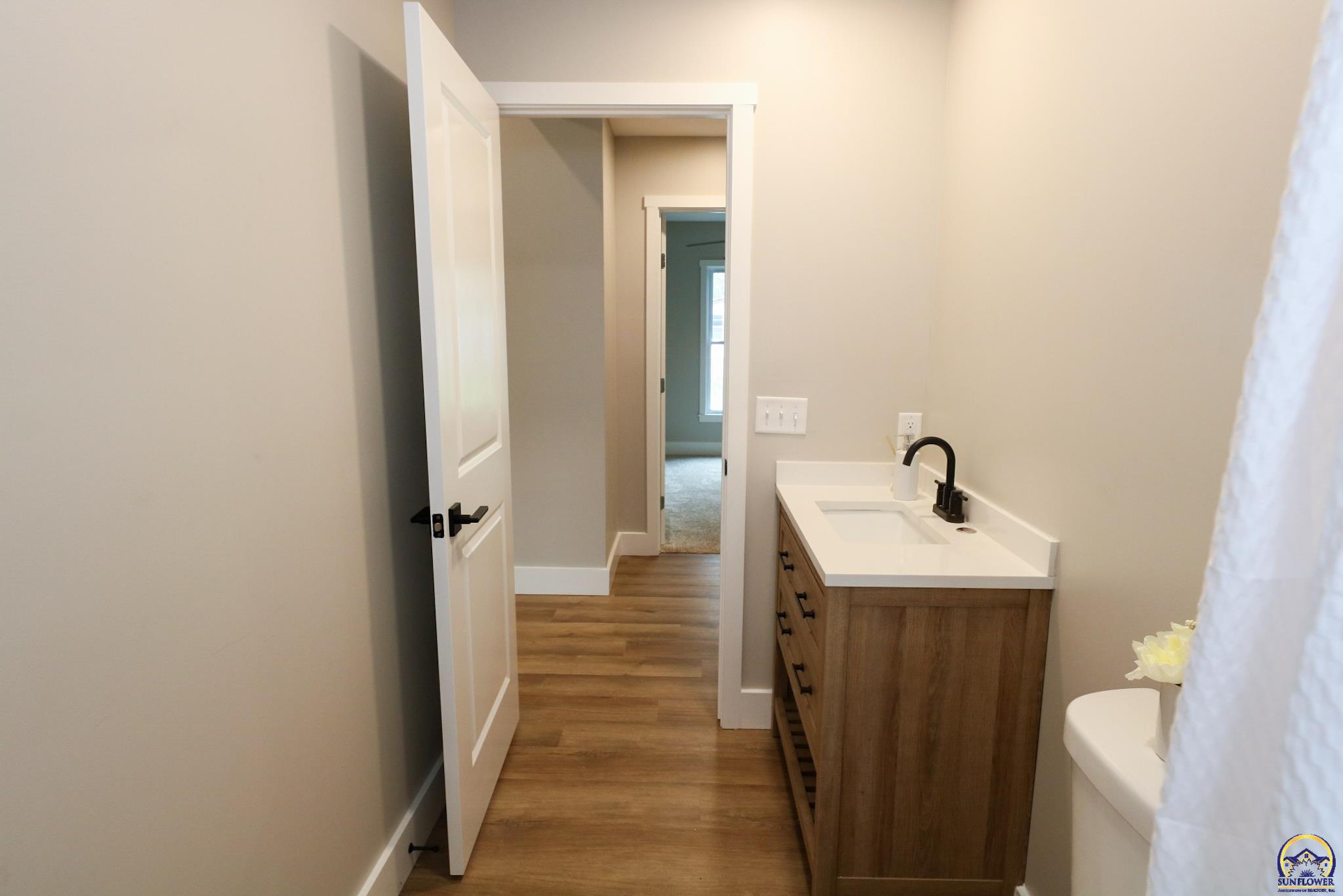 702 South 8th Street Burlington, KS 66839 - Photo 28 of 62